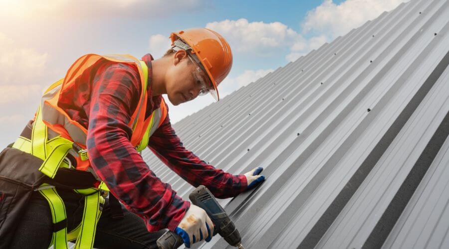 Professional gutter cleaning services in Nashville